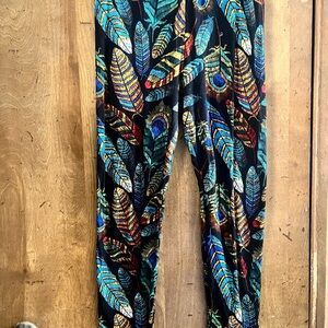 Women’s Colorful Feather Print Leggings